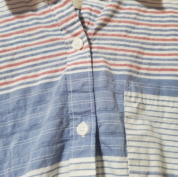 😎 Striped/Patterned Button Down -Universal Thread - Picture 4 of 6